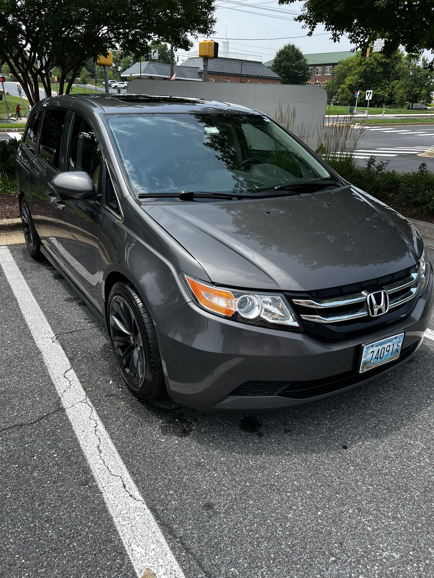 2014 Honda Odyssey Mini Van 