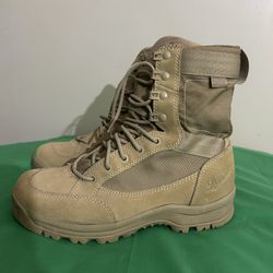 USED IN EXCELLENT CONDITION DANNER BOOTS SIZE~8.5 WOMENS 