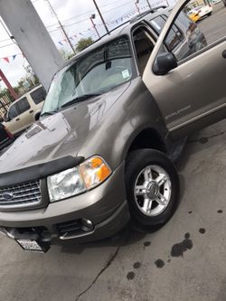 2004 Ford Explorer