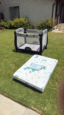 Graco pack n play with additional mattress and 2 fitted sheets