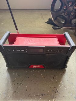 M18 jobsite radio