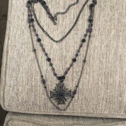 Necklace With Cross Pendant 