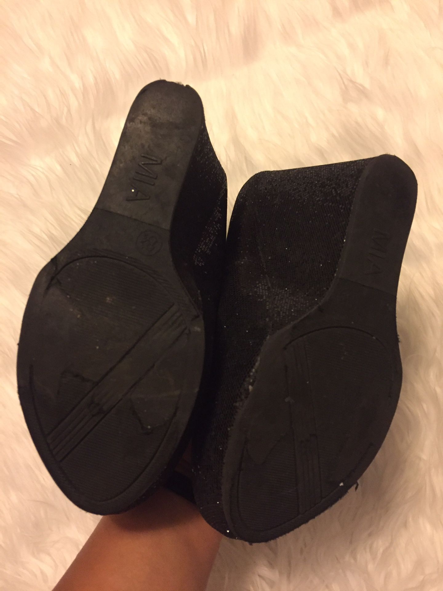 Woman Black Glitter Wedges 8 1/2