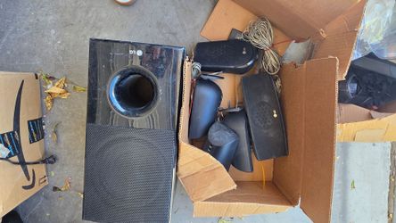 DvD Surround system wired with bass