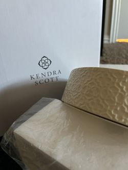 Kendra Scott Large Ceramic Dog Bowl “brand new - never used”