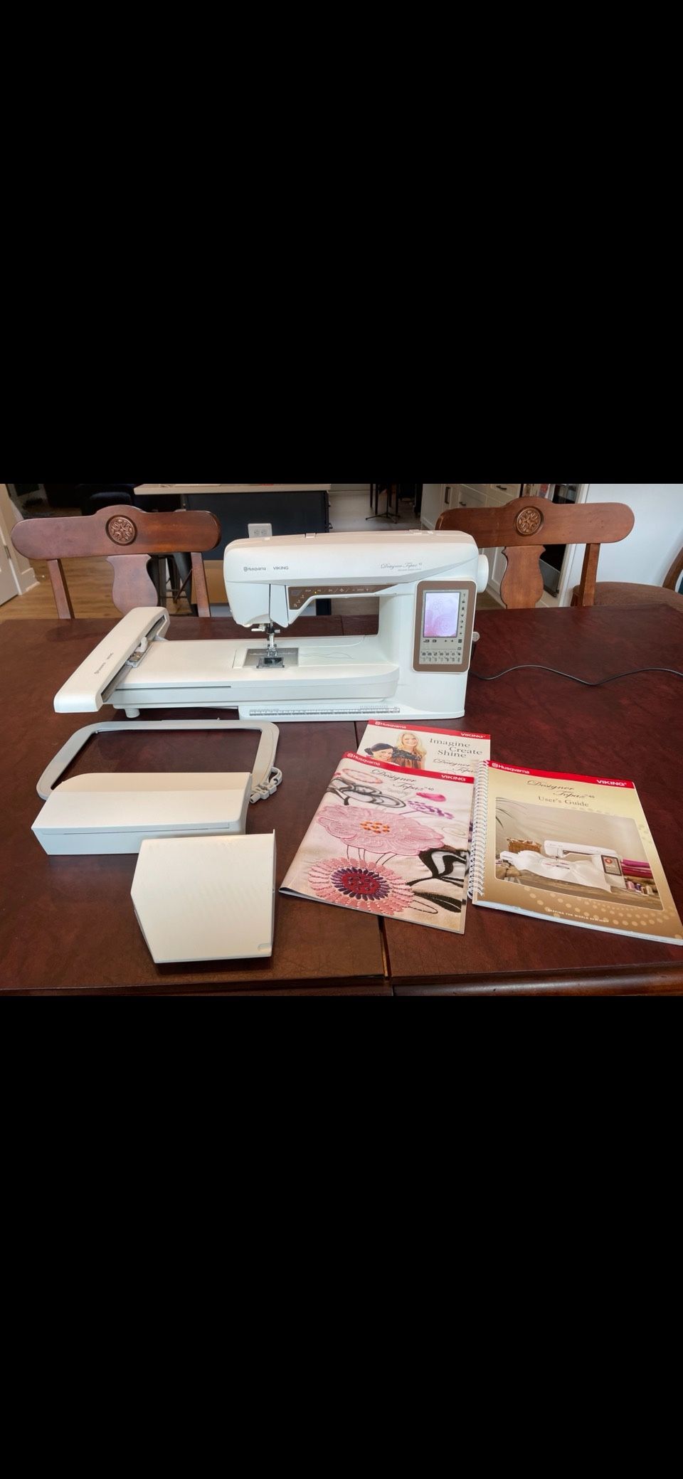 Husqvarna Viking Designer Topaz (tm) 40