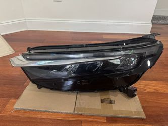 2023-2025 Honda OEM CRV Driver Side headlight - Part Number - P/N 33150-3A0-A03