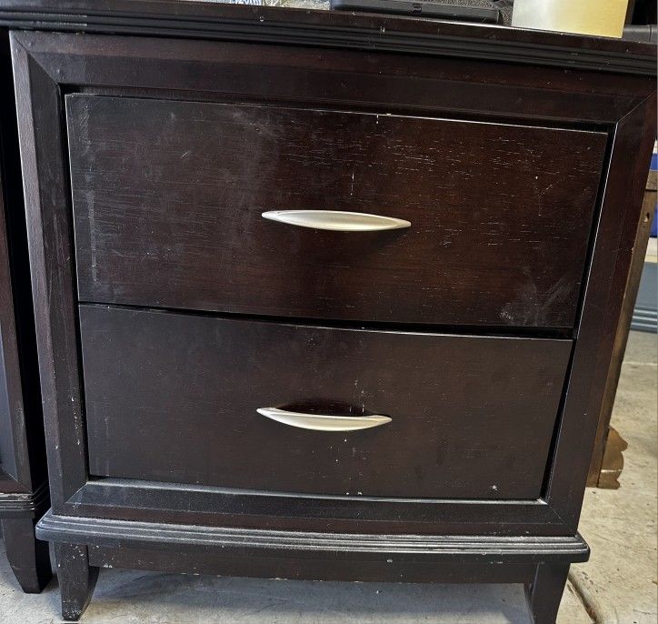 Burgundy Dresser Set With Mirror