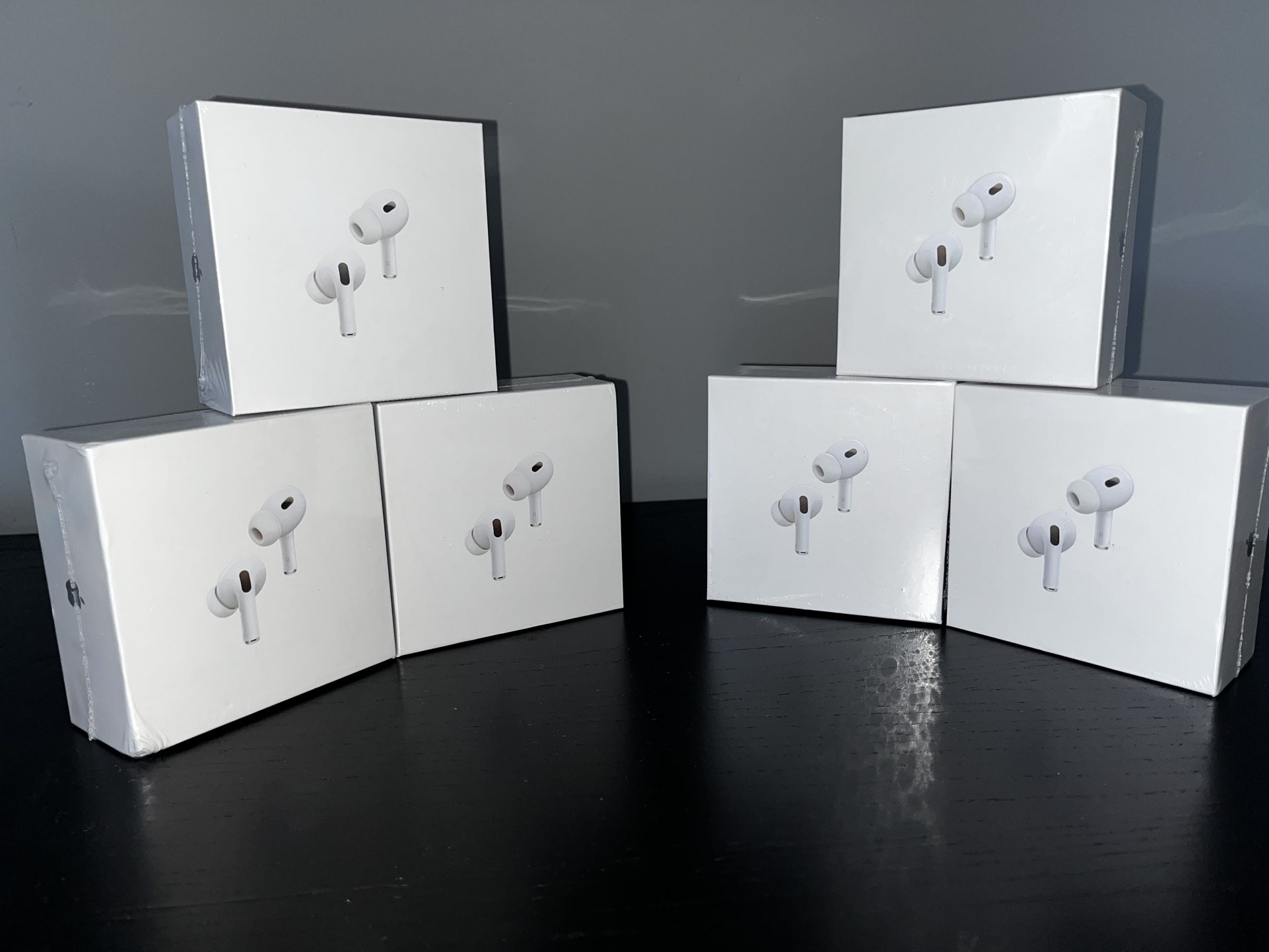 Brand New AirPods Pro 2nd Gen ( Neogotiable )