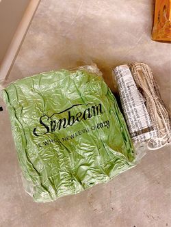 SEALED! Full Heated Blanket Fast Heating