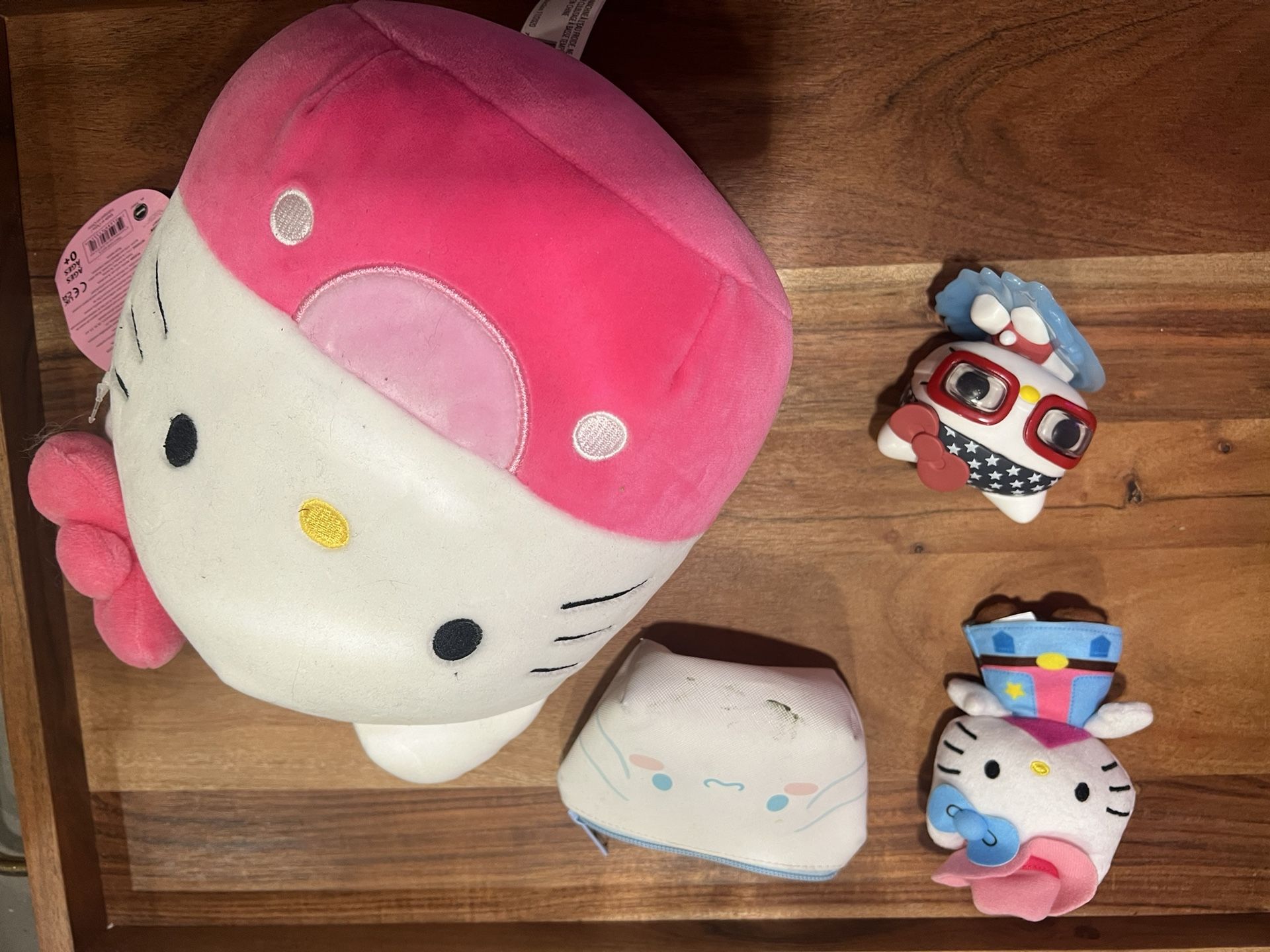 Hello Kitty And Sanrio Bundle