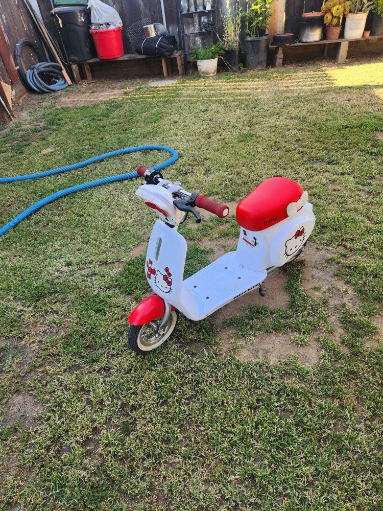 Estoy Vendiendo Este Motito Para Niña En $60