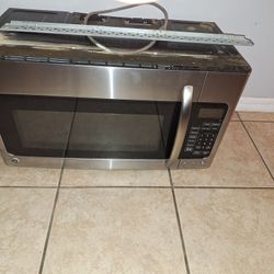 GE Over The Range Microwave $75 