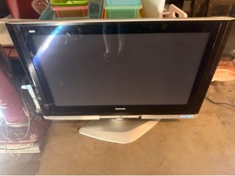 40” TV with frame