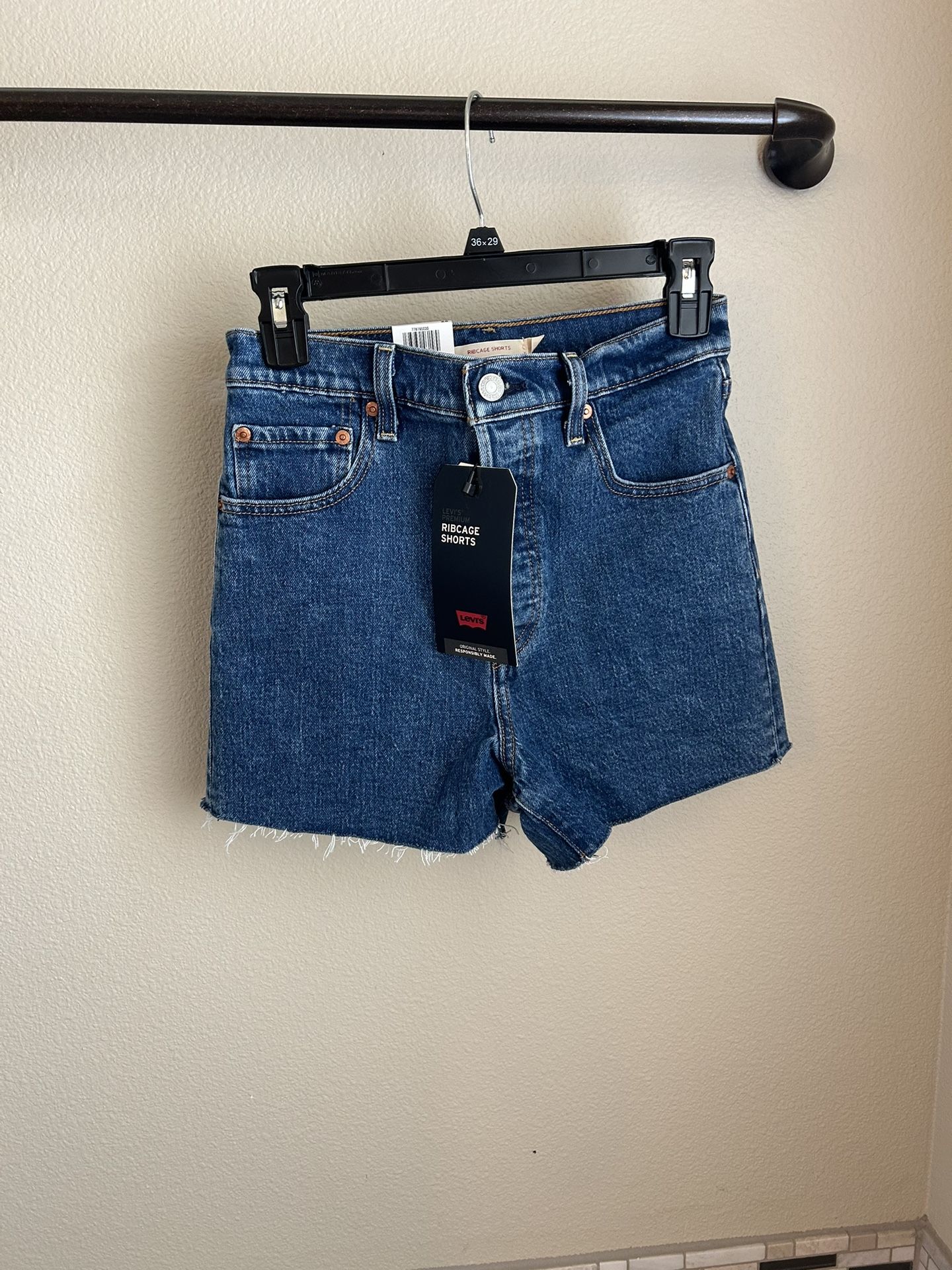 Levi’s NWT Jean Shorts