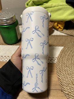 Blue Bow Hydrapeak Water bottle