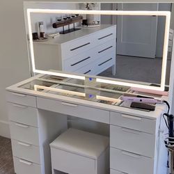Vanity Table And Stool 