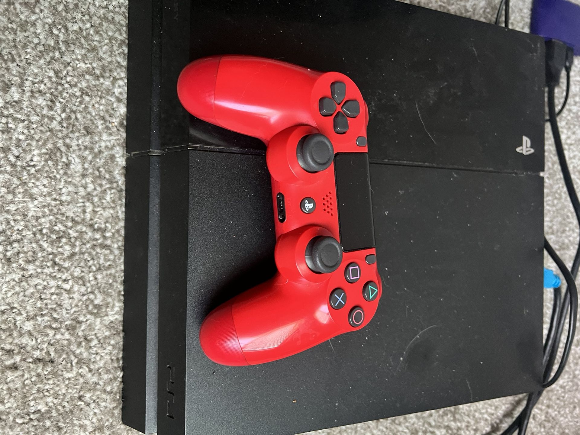 PS4 100$ TODAY ( Includes Controller And Cords )
