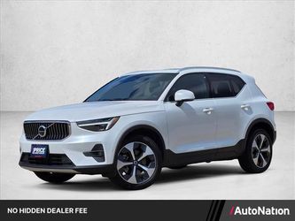 2025 Volvo XC40