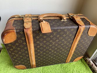 1311: Louis Vuitton round suitcase, 1980s, Zip-top with : Lot 1311