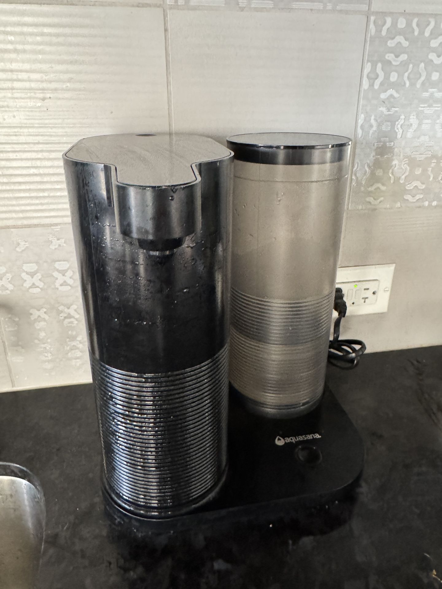 Aquasana countertop water filter + 2 new filters 