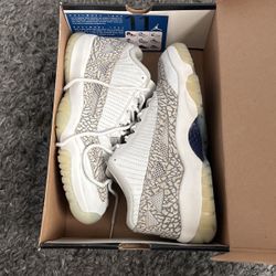 Air Jordan 11 Retro Low