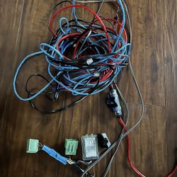 2014 Gmc Sierra Amp cables And Output Converter With Remote Turn On