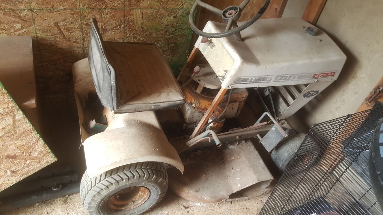 1968 Huffy Caprice 32 inch cut lawn tractor