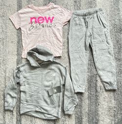 New balance 3 piece girl clothing set Size 5/6 NEW