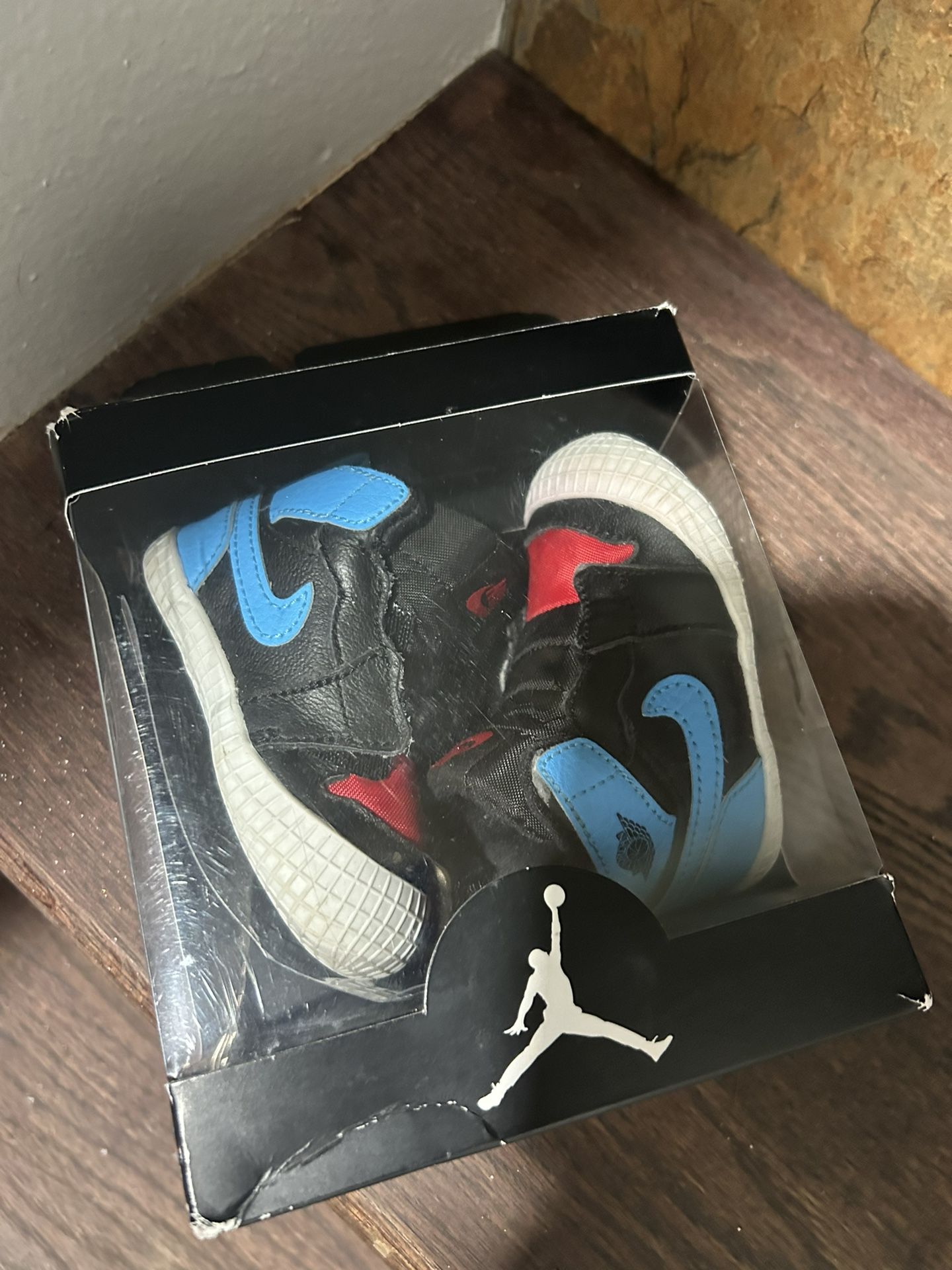 Baby jordan 1’s