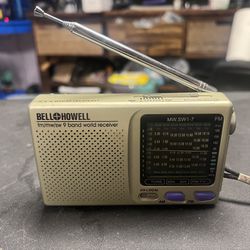 Bell & Howell FM/MS/SW 9 Band World Receiver Shortwave Portable Radio