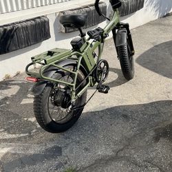 Rattan e-bike
