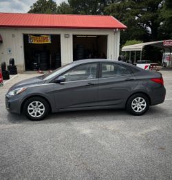 2012 HYUNDAI ACCENT