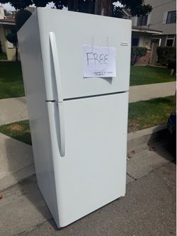 FREE FRIDGE