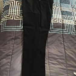 Woman’s Size 26 Tall Avenue Blues Black Jeans