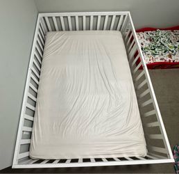 Floor bed Frame and Full Size Ikea Mattress