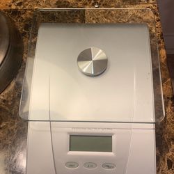 Mainstays Glass Digital Kitchen Scale