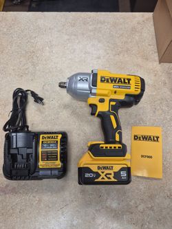 NEW Out Of Box Dewalt 20V Brushless DCF900 1/2" 3 Speed Impact Wrench Kit