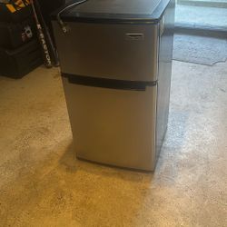Mini Refrigerator 