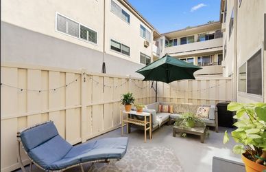 Ave APT 225, Los Angeles, CA 90036
