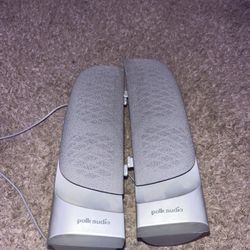 2 Wired Speakers