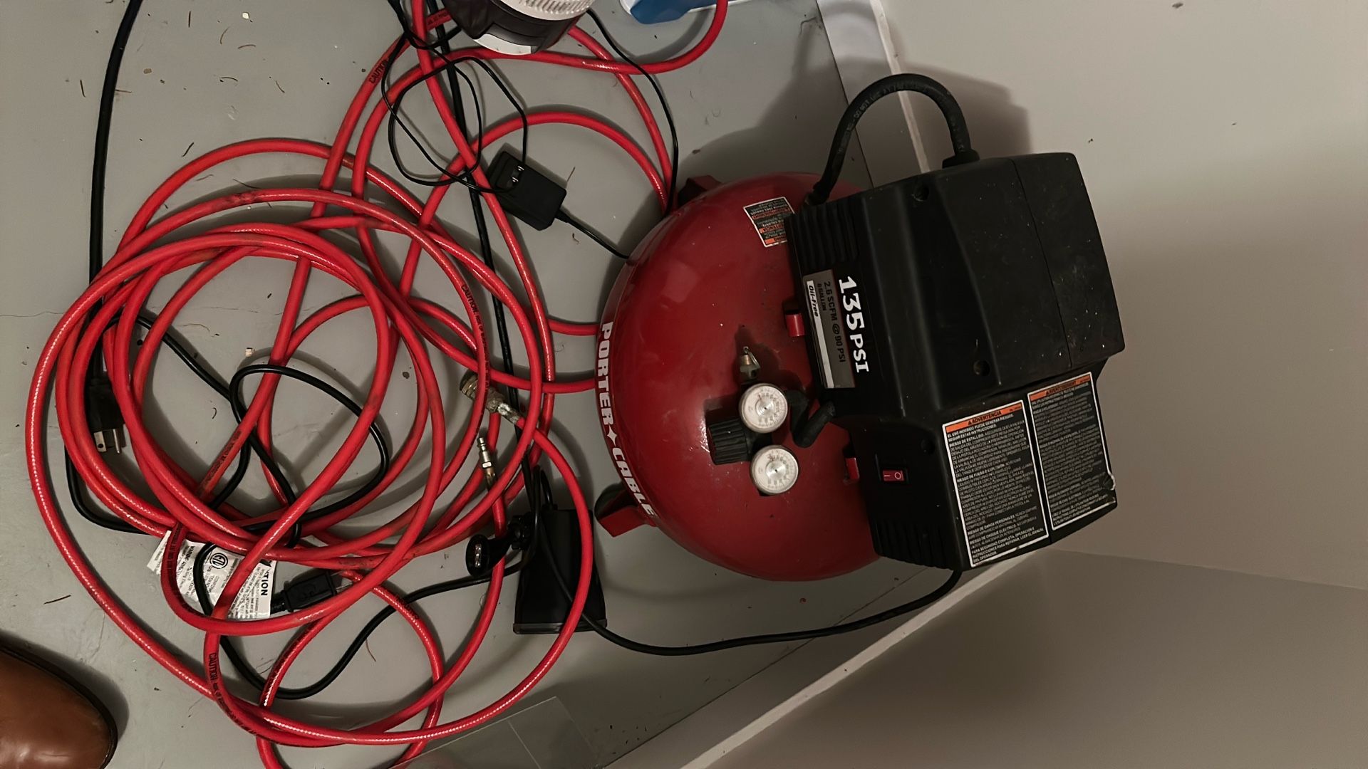 Air Compressor Plus Free Electric Saw