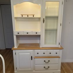 China Cabinet-Hutch