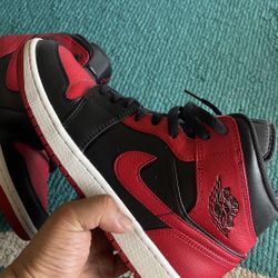 Banned 1 Jordan MID size 10 PLEASE READ DESCRIPTION