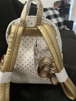 It's a small outlet world backpack