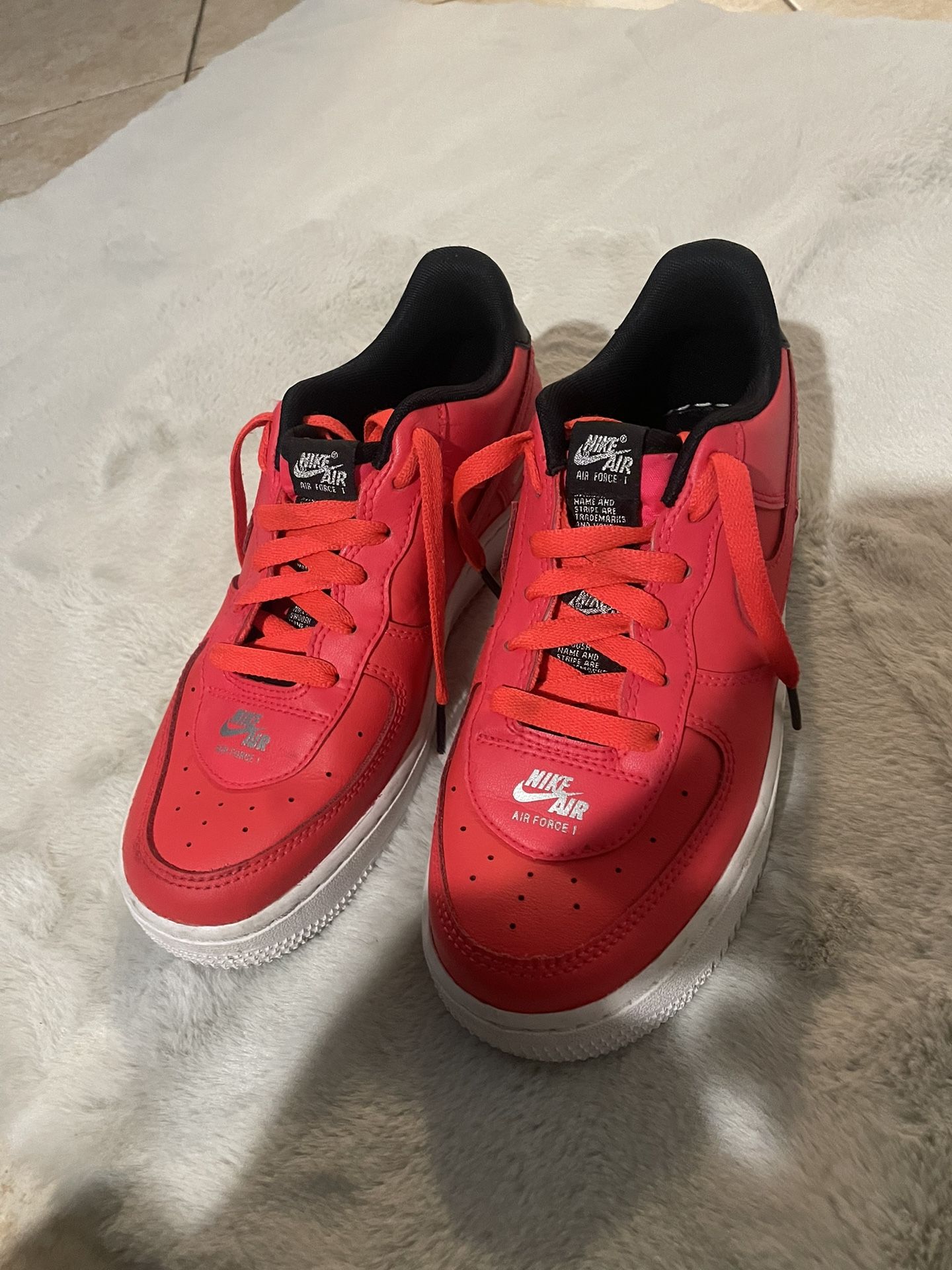 Woman’s Air Force 1 Laser Crimson