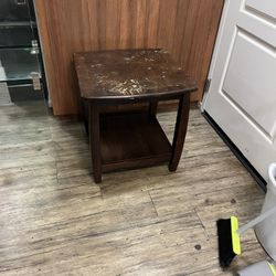 SOLID WOOD COFFEE TABLE (VERY STURDY)