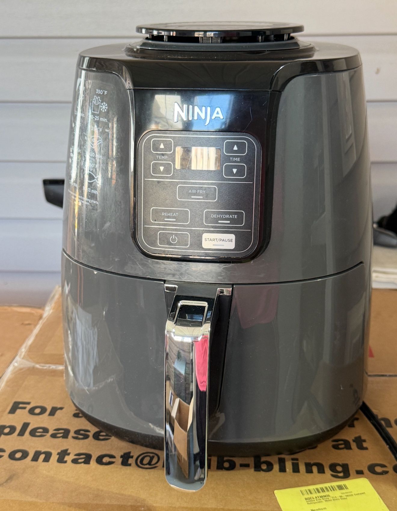 Ninja Air Fryer, Roast, Bake, Air Fry, Roast, Broil, Reheats, & Dehydrates, 4-in-1, Fries, Frozen Food, Veggies, and Juicy Meat, Less Oil, Easy Meals,