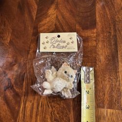 Roman White Devine Feline Ornament 