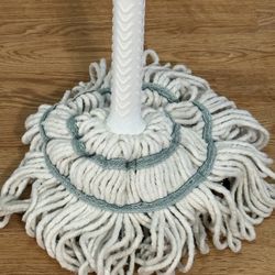 Mop. 